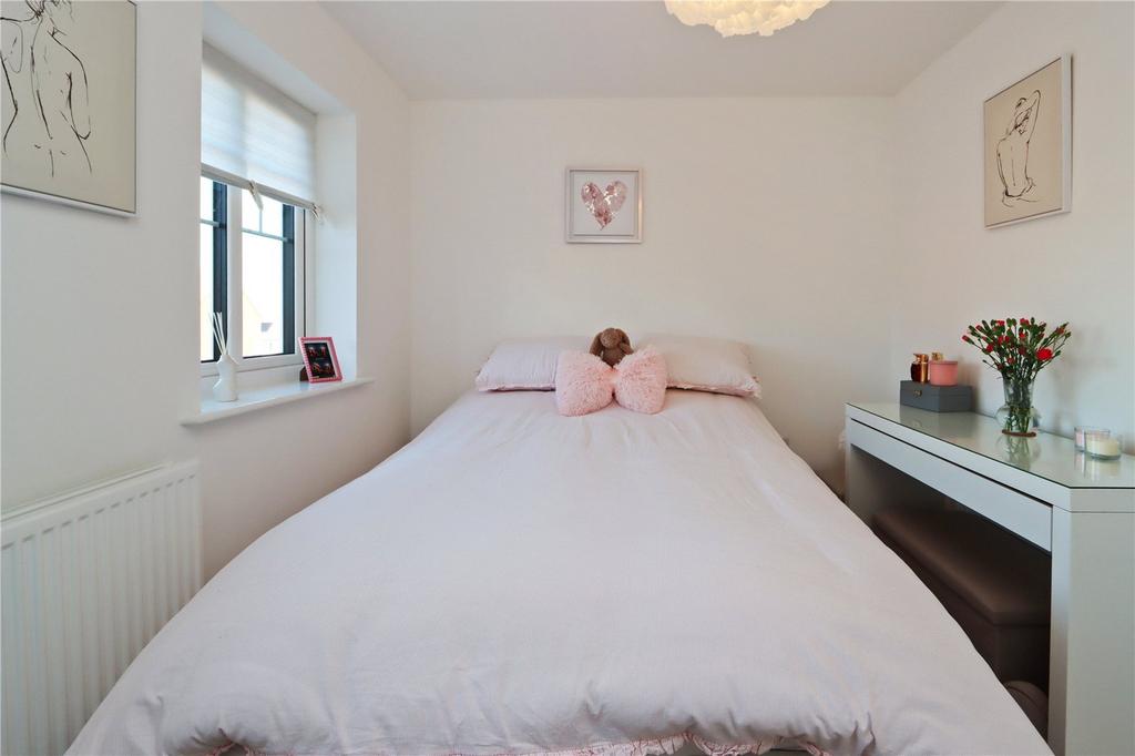 Bedroom 2 Pic 3