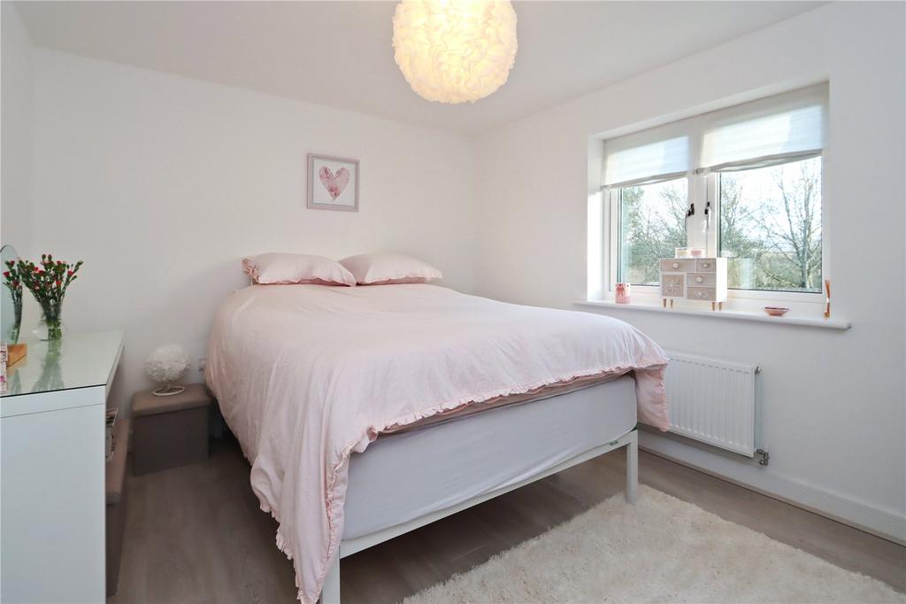 Bedroom 1 Pic 1