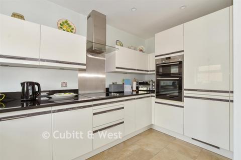 2 bedroom apartment for sale, Durrants Drive, Faygate, Horsham, West Sussex