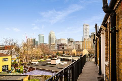 undefined, Limehouse Causeway, LONDON E14