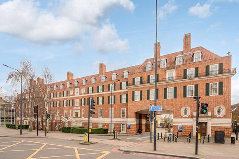 1 bedroom flat to rent, Clapham Common Southside, Clapham South, London, SW4