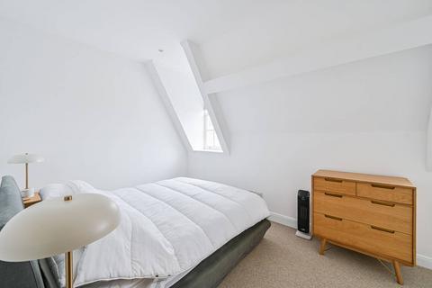 1 bedroom flat to rent, Clapham Common Southside, Clapham South, London, SW4