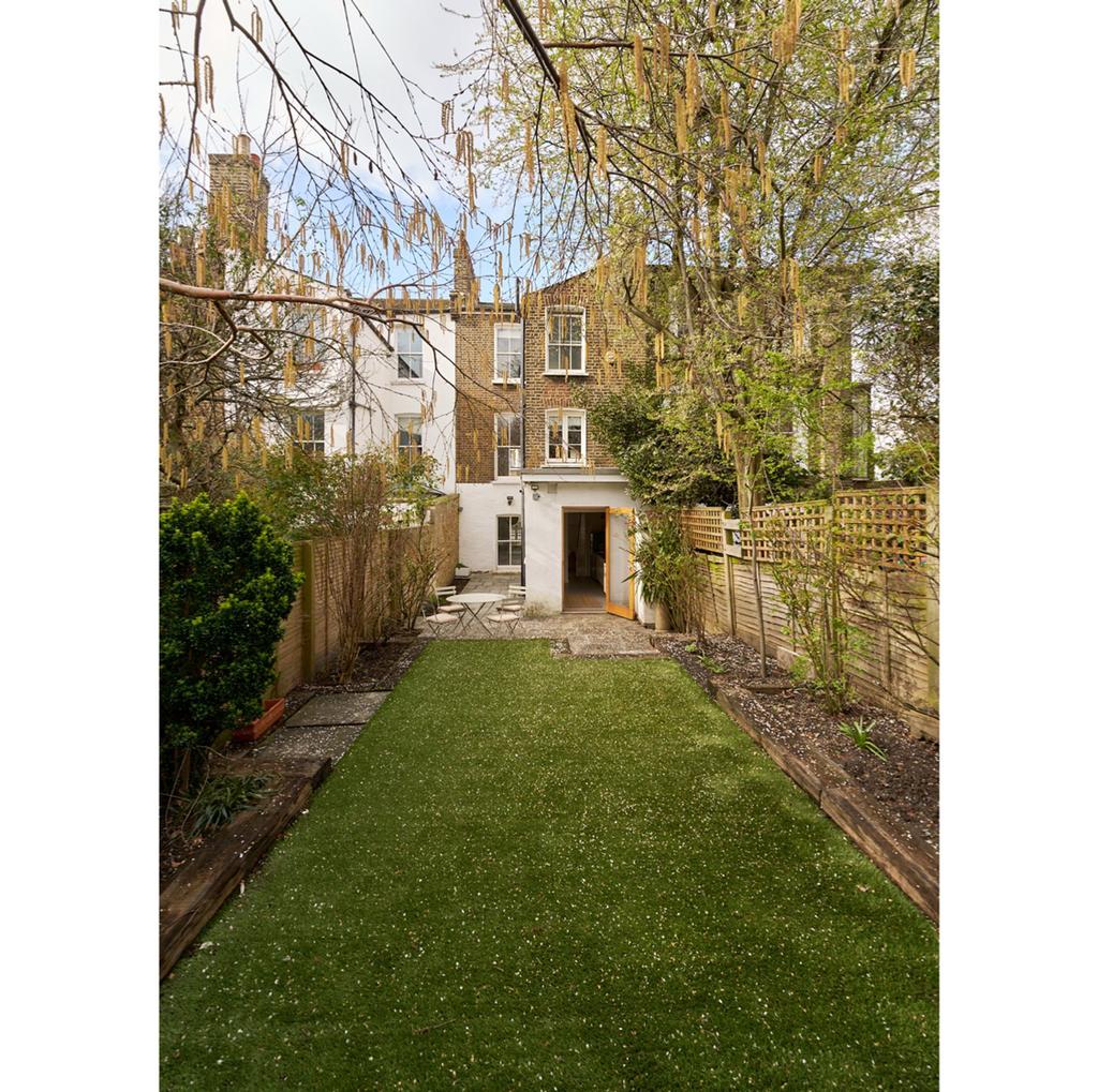 Lansdowne Drive E8