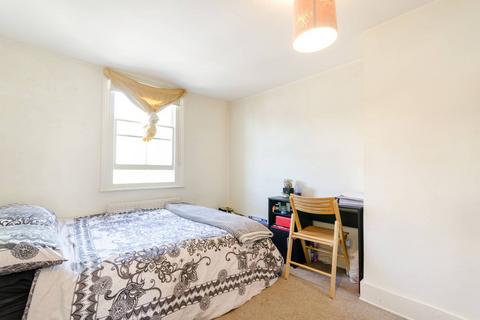 2 bedroom flat to rent, Fassett Road, Kingston, Kingston upon Thames, KT1