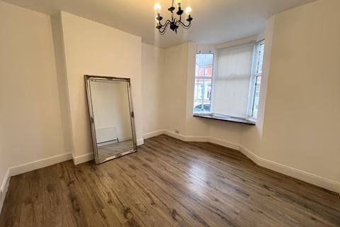 3 bedroom house to rent, Sheen Road, EASTBOURNE
