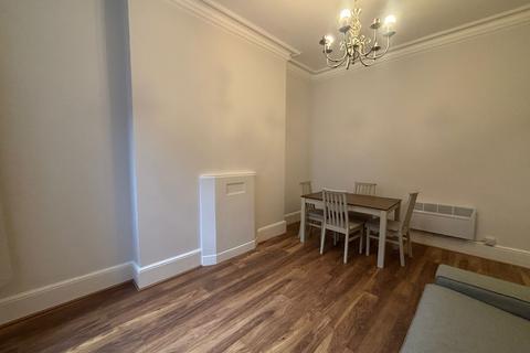2 bedroom terraced house to rent, 320 Earls Court Road, London, London, London, SW5