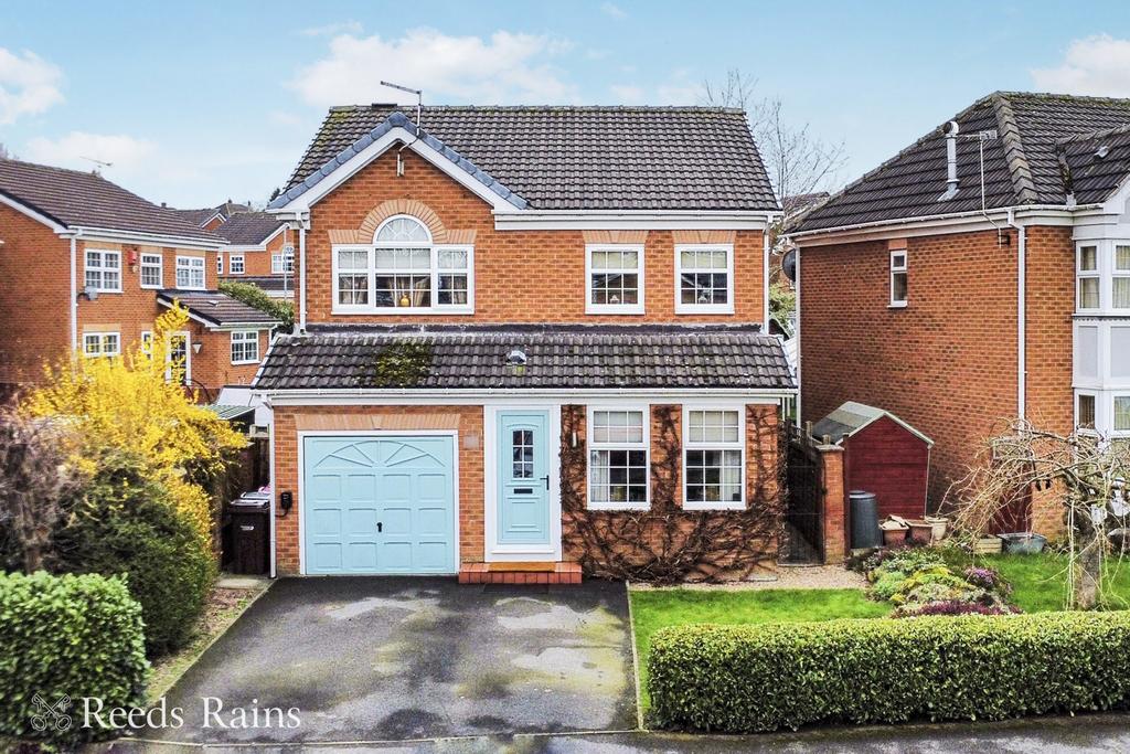 4 bedroom detached house for sale