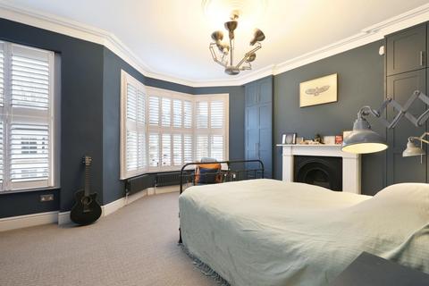 4 bedroom terraced house for sale, Ommaney Road, London