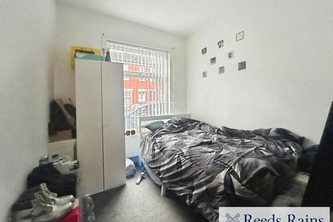 2 bedroom terraced house for sale, Mackenzie Road, Greater Manchester M7