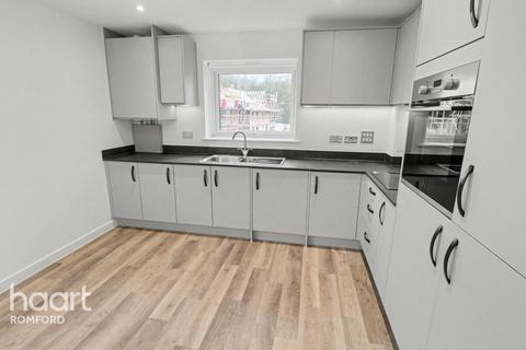 2 bedroom apartment to rent, 13 Orchid Avenue, Harold Hill