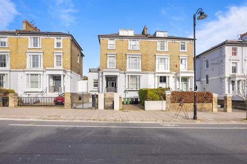 2 bedroom apartment for sale, Haverstock Hill, Belsize Park, London