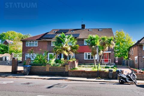 undefined, Waterfall Road, Southgate, London, N14