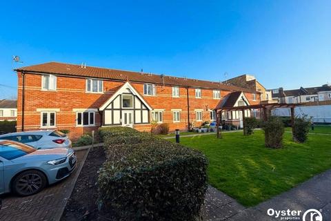 Haynes Close, London, N11