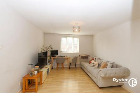 1 bedroom flat for sale, Haynes Close, London, N11
