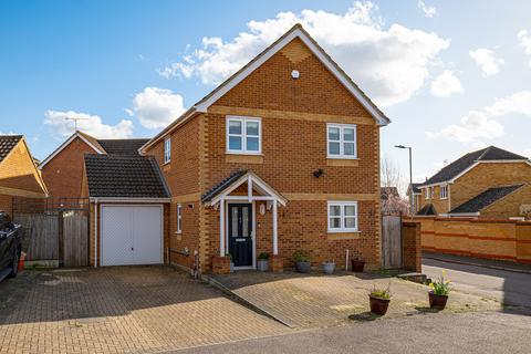 4 bedroom detached house for sale - Roxwell Crescent, Wickford, SS12