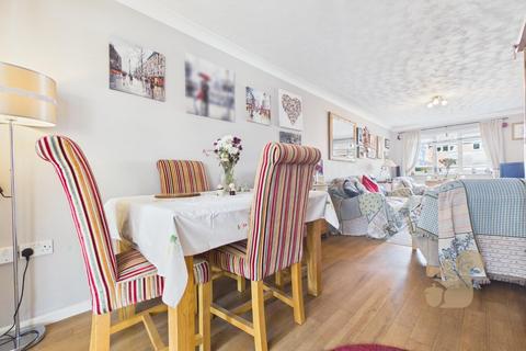 3 bedroom house for sale, Thornwood Close, Colchester CO5