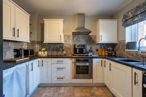 2 bedroom terraced house for sale, Dover Road, Gravesend, DA11 9PJ