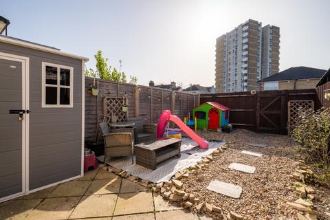 2 bedroom terraced house for sale, Dover Road, Gravesend, DA11 9PJ