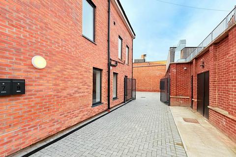 Block of apartments to rent, High Street, Enfield EN3