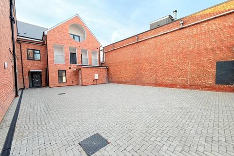 Block of apartments to rent, High Street, Enfield EN3