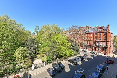 2 bedroom flat for sale, Cadogan Square, London SW1X