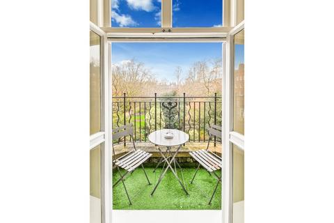 2 bedroom flat for sale, Cadogan Square, London SW1X