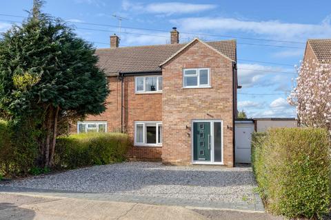 3 bedroom semi-detached house for sale - Milestone Road, Hitchin SG5