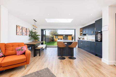 3 bedroom semi-detached house for sale, Milestone Road, Hitchin SG5