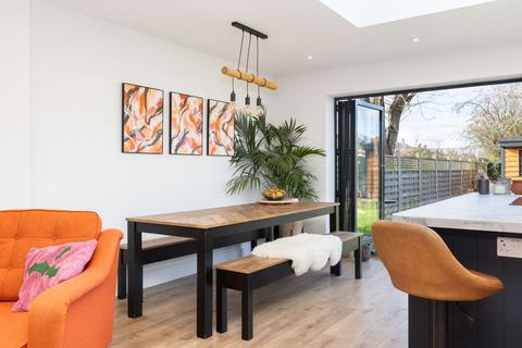 3 bedroom semi-detached house for sale, Milestone Road, Hitchin SG5