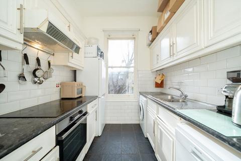 2 bedroom flat for sale, Lawford Road, London NW5