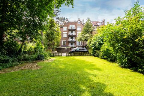undefined, Fitzjohns Avenue, London, NW3