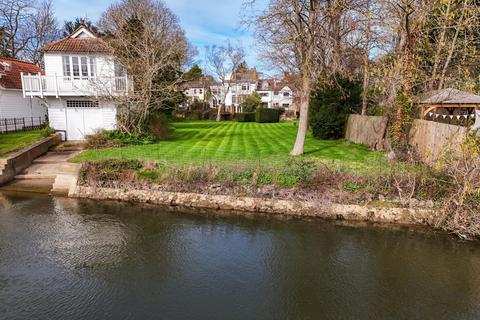 5 bedroom terraced house for sale - Thames Street, Sunbury-on-Thames, Surrey, TW16