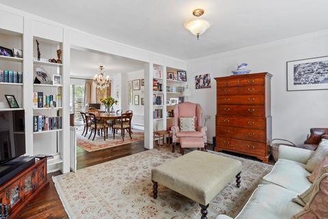 5 bedroom terraced house for sale, Thames Street, Sunbury-on-Thames, Surrey, TW16