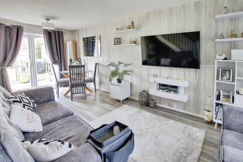 3 bedroom semi-detached house for sale, Heron Walk, March PE15
