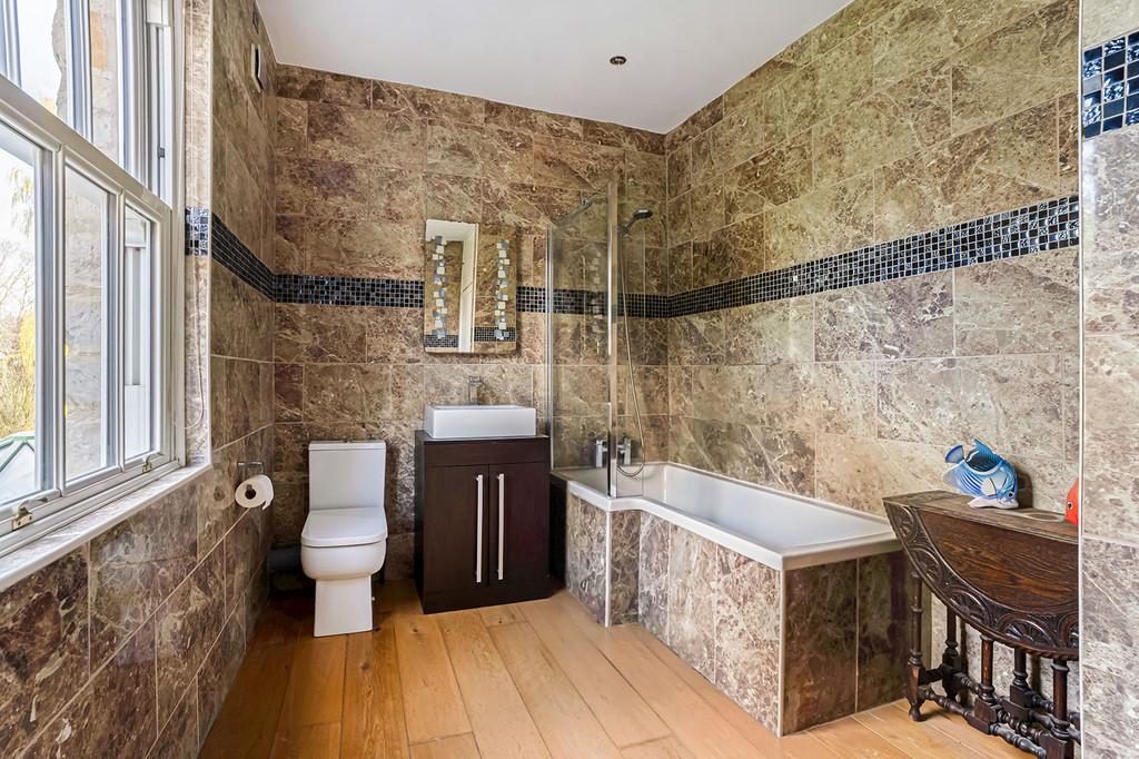 Family bathroom