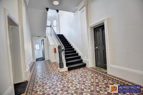 2 bedroom ground floor flat for sale, Crownville, Roker Terrace
