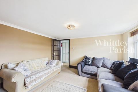 3 bedroom semi-detached house for sale, Dodds Road, Attleborough NR17