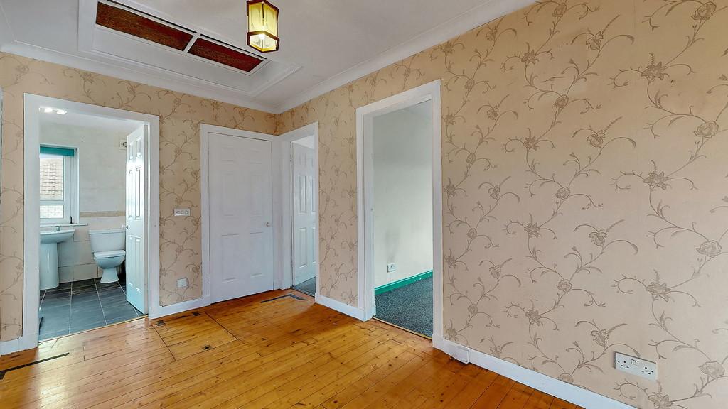 12-web-or-mls-8 Heathside Road 14
