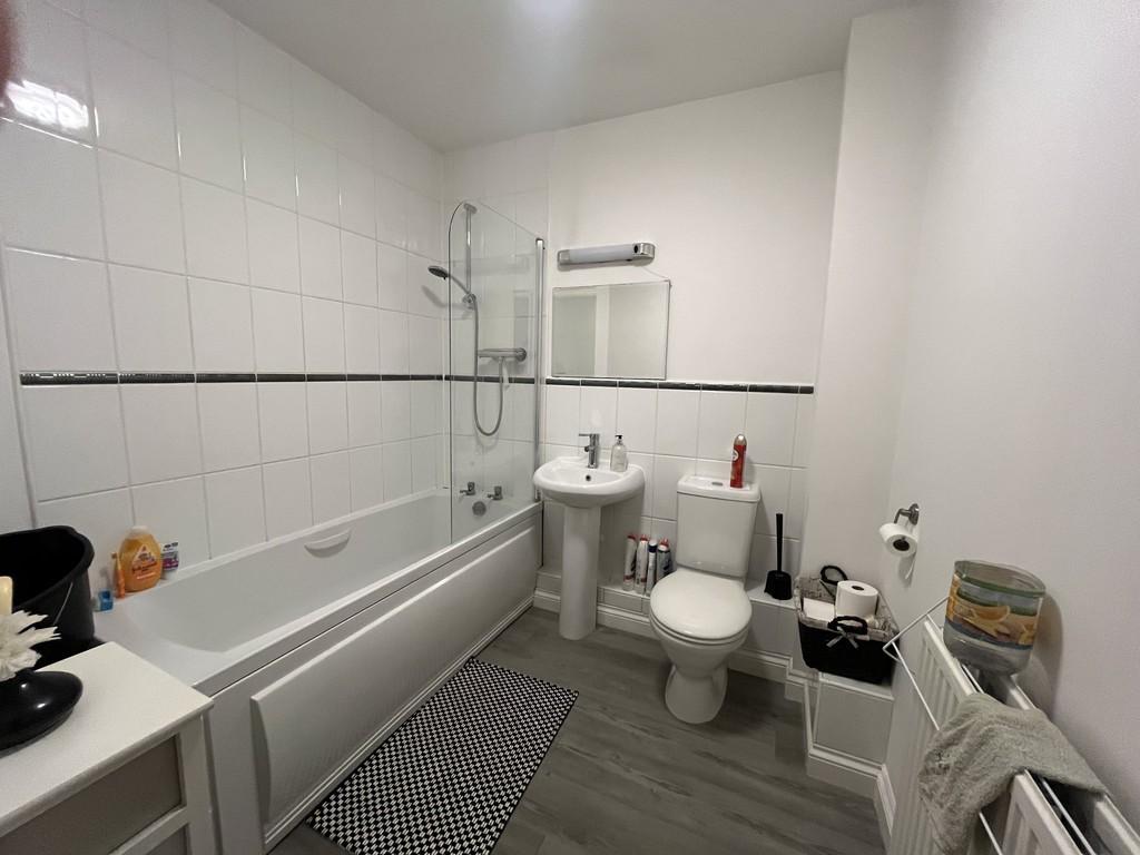 Full bathroom
