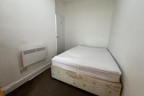 1 bedroom flat to rent, McIntyre Place, Paisley, Renfrewshire, PA2