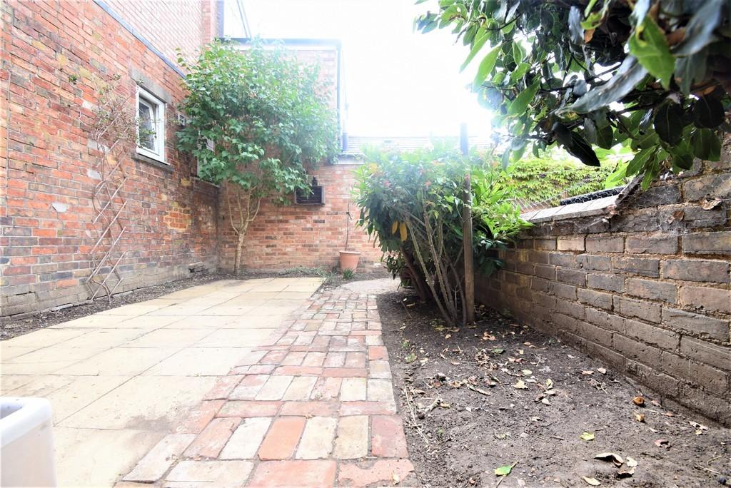 Garden Shot1