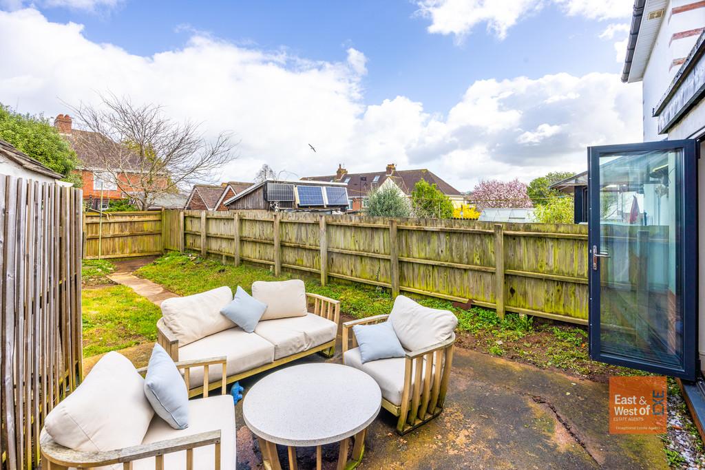 A06 - Avondale Road Exeter - 260311