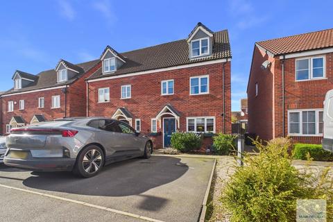 4 bedroom semi-detached house for sale, Mosquito Grove, Hucknall