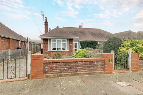 3 bedroom semi-detached bungalow for sale - Alfriston Road, Broadwater, Worthing, West Sussex, BN14 7QU