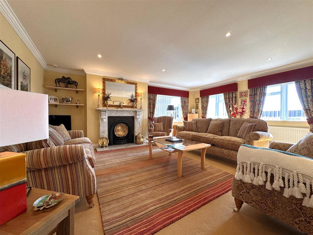 Generous Lounge 347
