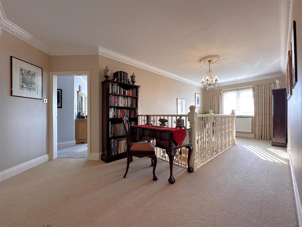 First Floor Landing 202