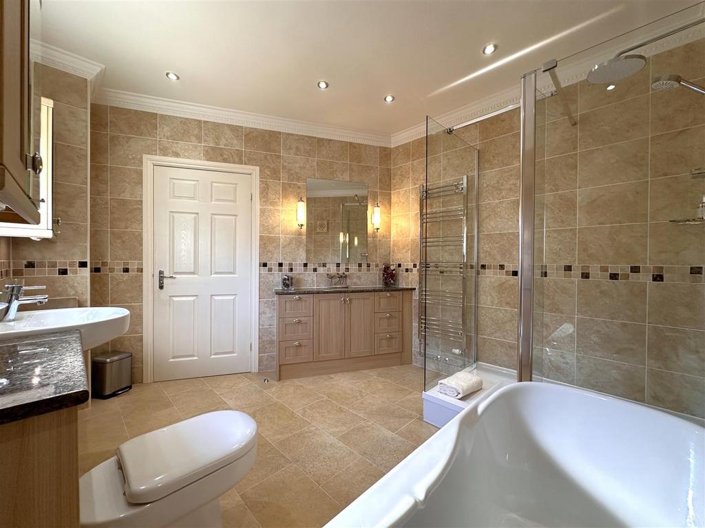 En-Suite 261