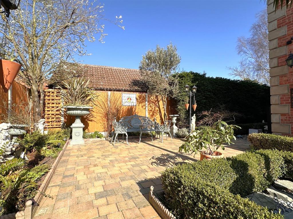 Private & Secluded Garden 444