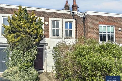 3 bedroom terraced house for sale, Belgravia Close, High Barnet EN5