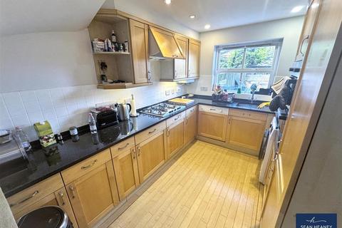 3 bedroom terraced house for sale, Belgravia Close, High Barnet EN5